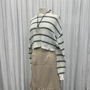 Y2K Preppy Casual Boho Cream & Green Striped Knit Sweater (XS)